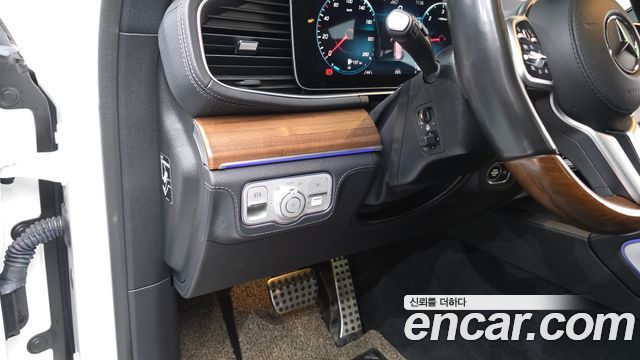 Mercedes-Benz GLS-Class 2021 — photo 13