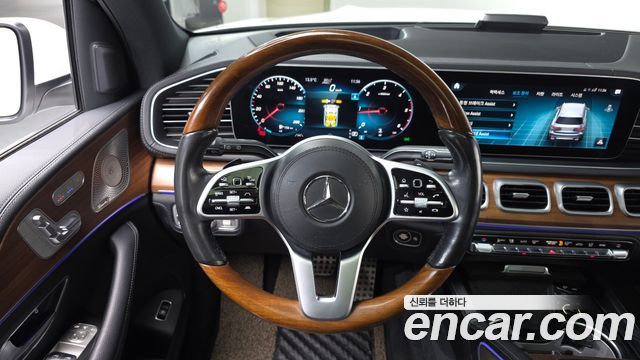 Mercedes-Benz GLS-Class 2021 — photo 14