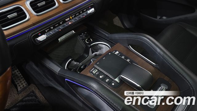 Mercedes-Benz GLS-Class 2021 — photo 17