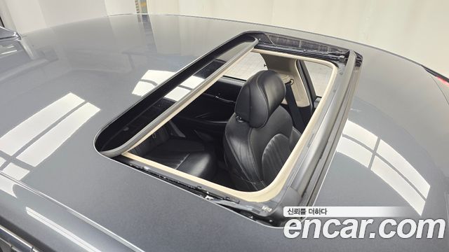 Genesis G90 2019 — photo 17