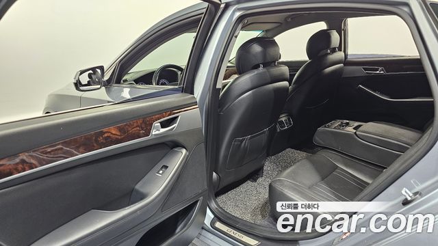 Hyundai Genesis 2016 — photo 11