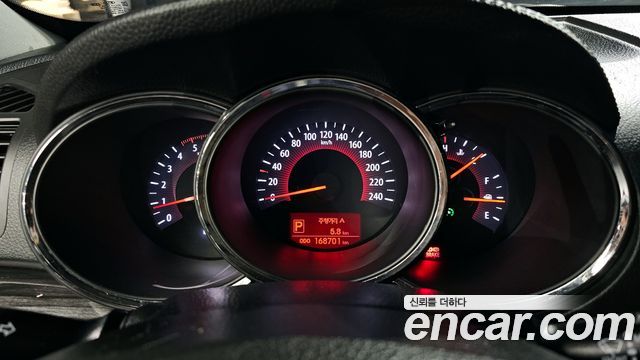 Kia Sorento 2011 — photo 8