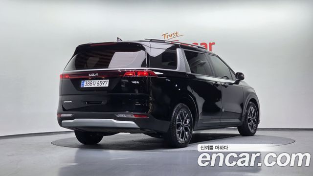 Kia Canival 2023 — photo 2