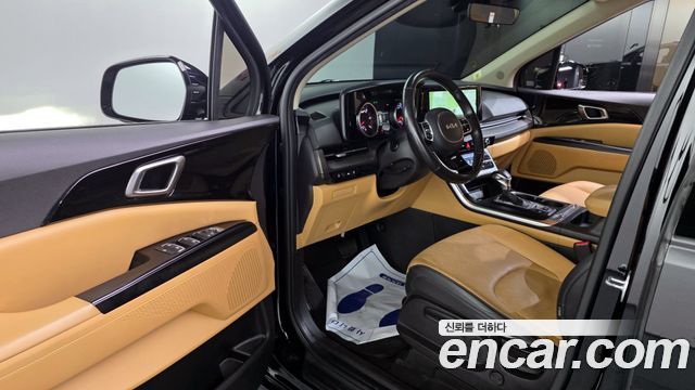 Kia Canival 2023 — photo 10