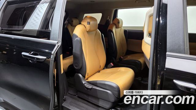 Kia Canival 2023 — photo 12