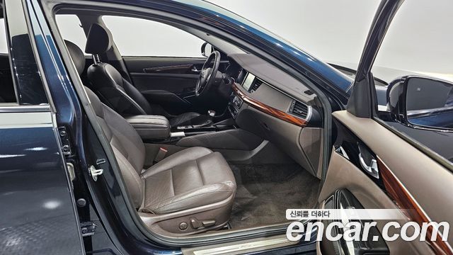 Kia K7 2016 — photo 11