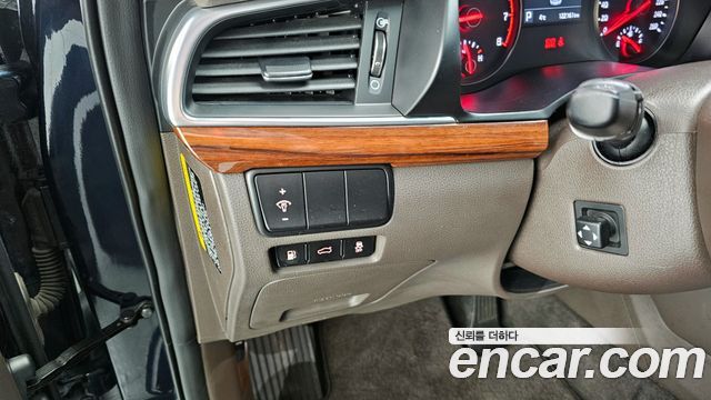 Kia K7 2016 — photo 16