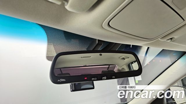 Kia K7 2016 — photo 18