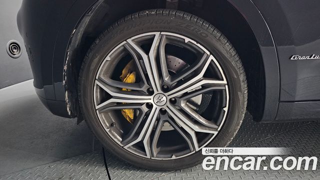 Maserati Levante 2020 — photo 5