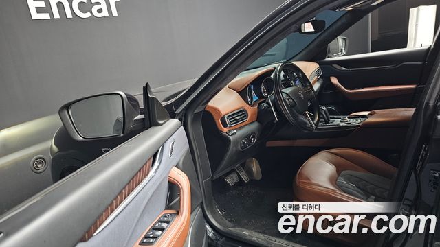Maserati Levante 2020 — photo 10