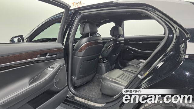 Genesis EQ900 2016 — photo 17
