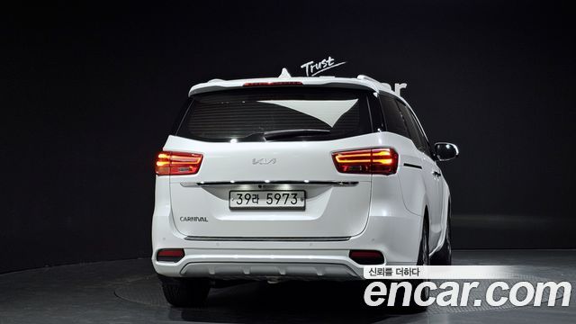 Kia Canival 2019 — photo 4
