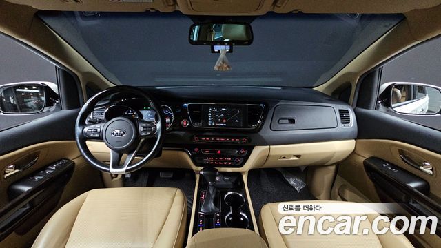Kia Canival 2019 — photo 7