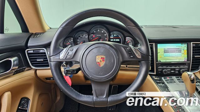 Porsche Panamera 2013 — photo 12