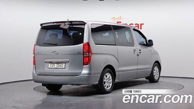Hyundai Starex 2015 — photo 2