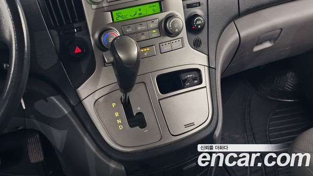 Hyundai Starex 2015 — photo 9