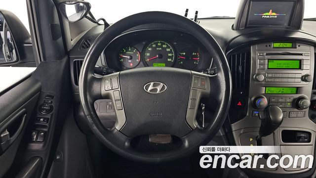 Hyundai Starex 2015 — photo 13