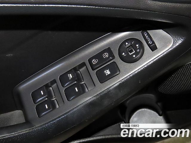 Kia K3 2015 — photo 15