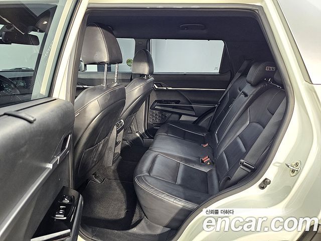 KG Mobility Torres 2023 — photo 11