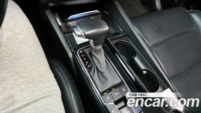 Kia K7 2019 — photo 9