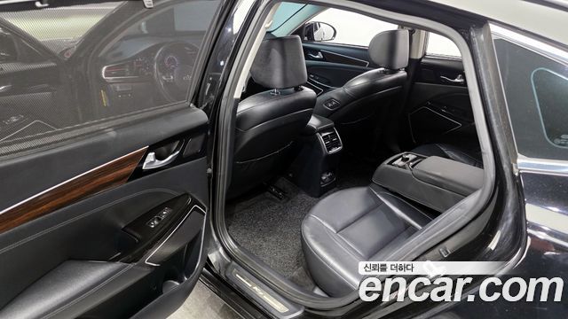 Kia K7 2019 — photo 11