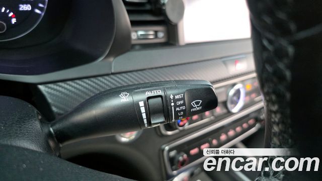 Kia K7 2019 — photo 15