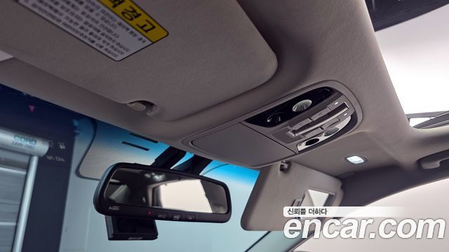 Kia K7 2019 — photo 18