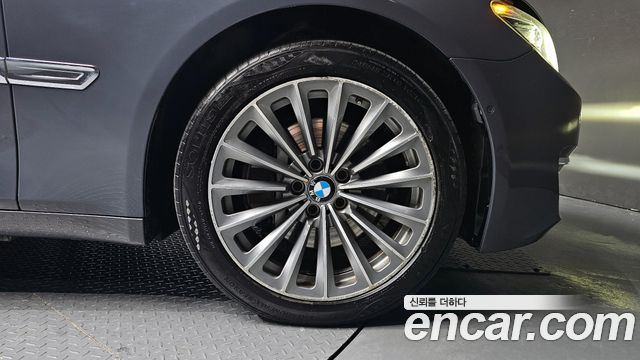 BMW 7-Series 2015 — photo 19