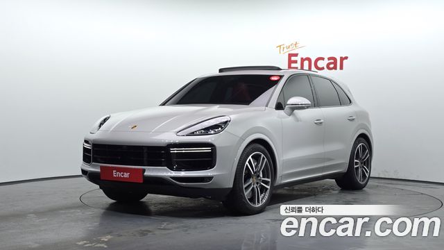 Porsche Cayenne 2022 — photo 1
