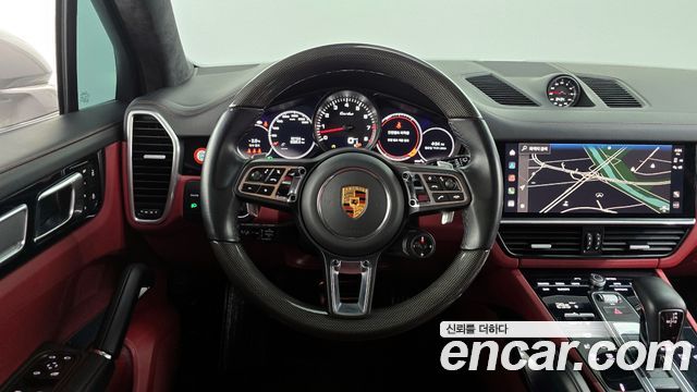 Porsche Cayenne 2022 — photo 13