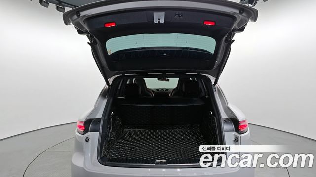 Porsche Cayenne 2022 — photo 20