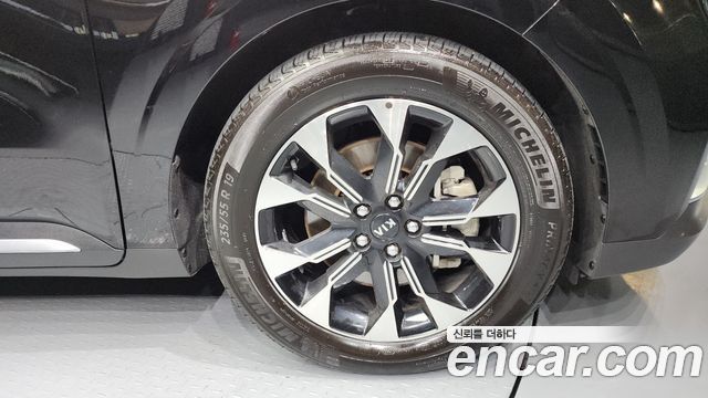 Kia Canival 2021 — photo 5