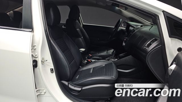 Kia K3 2018 — photo 10