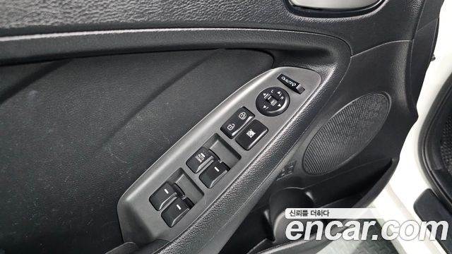 Kia K3 2018 — photo 17