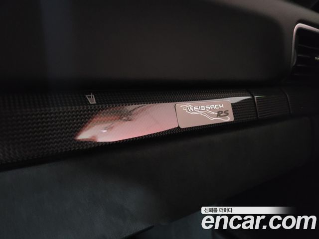 Porsche 911 2019 — photo 16