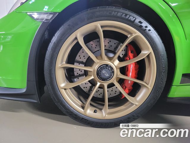 Porsche 911 2019 — photo 20