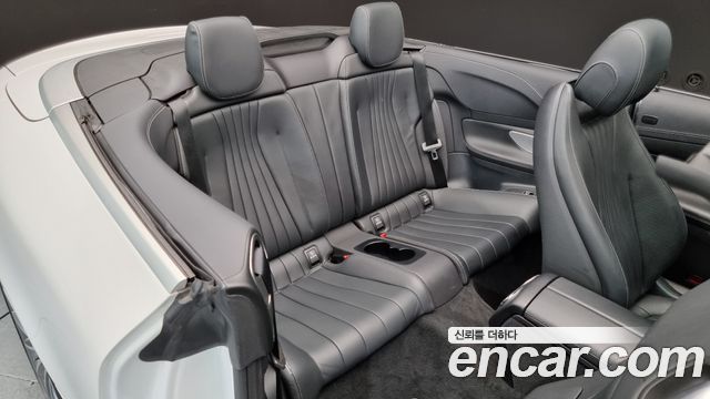 Mercedes-Benz E-Class 2021 — photo 12