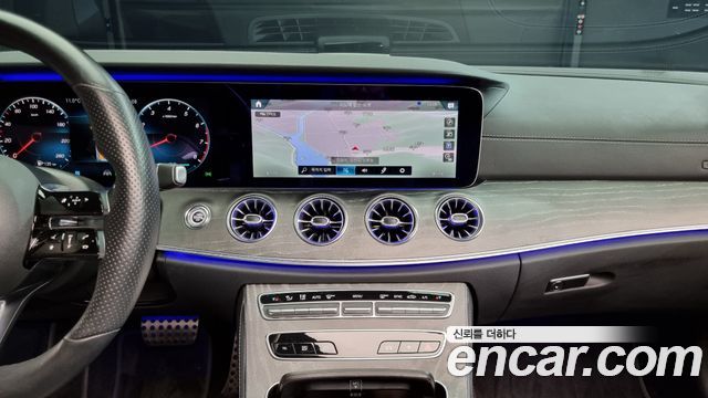 Mercedes-Benz E-Class 2021 — photo 14
