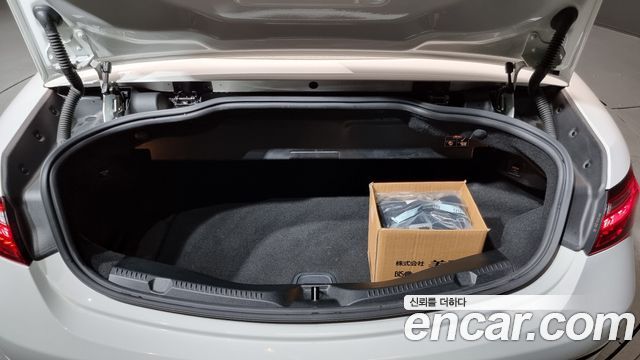 Mercedes-Benz E-Class 2021 — photo 20