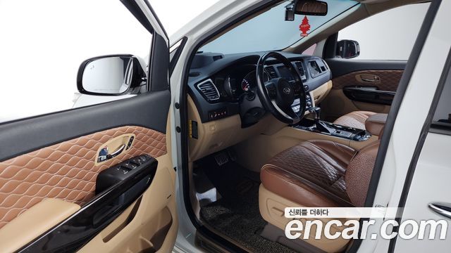 Kia Canival 2019 — photo 10