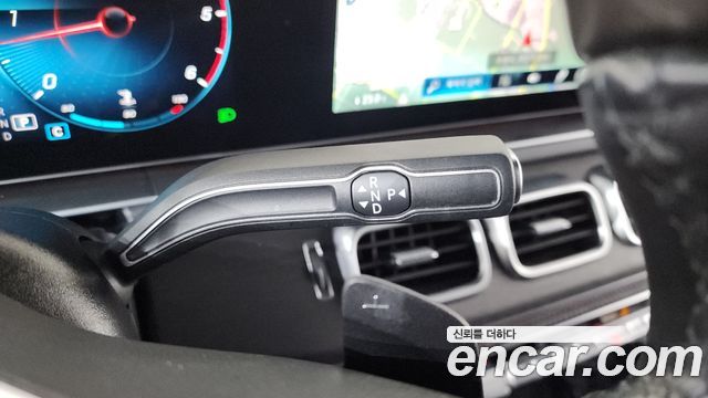 Mercedes-Benz GLS-Class 2022 — photo 9