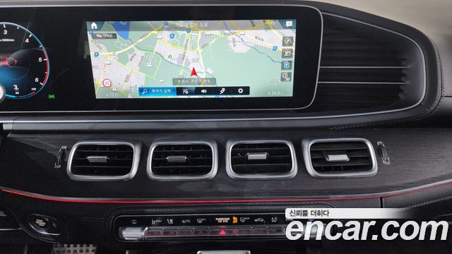 Mercedes-Benz GLS-Class 2022 — photo 14
