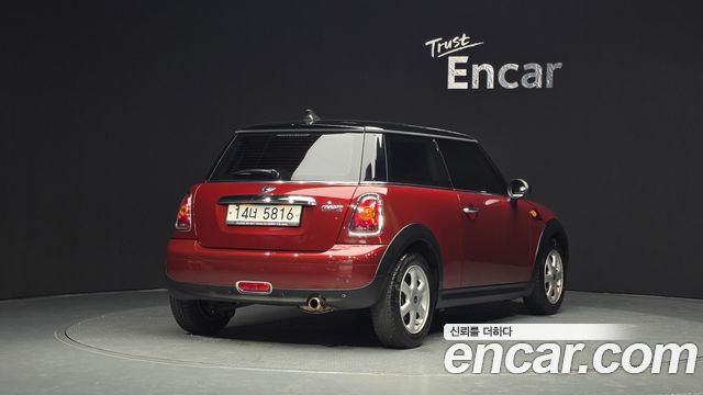 Mini Cooper 2010 — photo 2