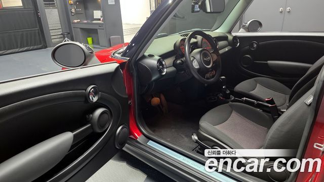 Mini Cooper 2010 — photo 10