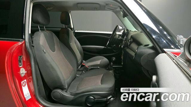 Mini Cooper 2010 — photo 11