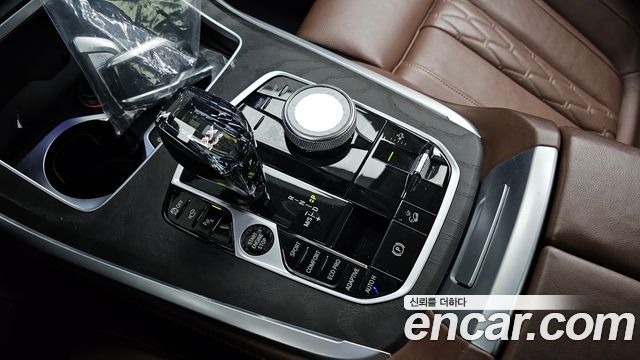 BMW X7 2022 — photo 9