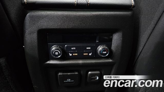 Chevrolet Korea Traverse 2021 — photo 18