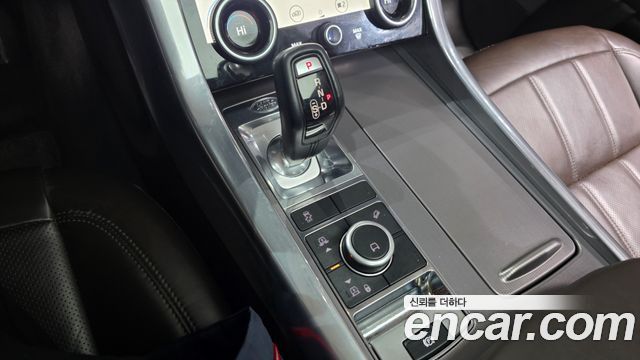 Land Rover Range Rover Sport 2018 — photo 9