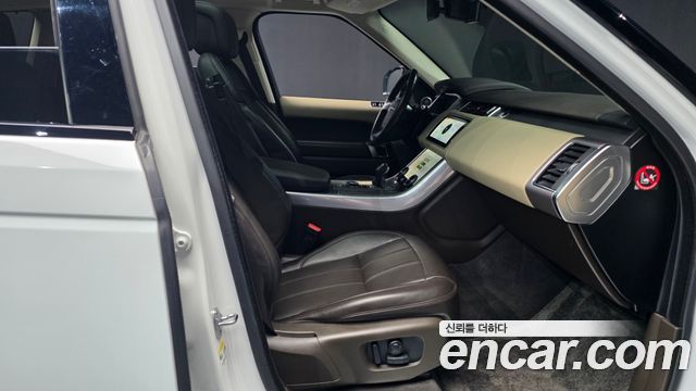 Land Rover Range Rover Sport 2018 — photo 11