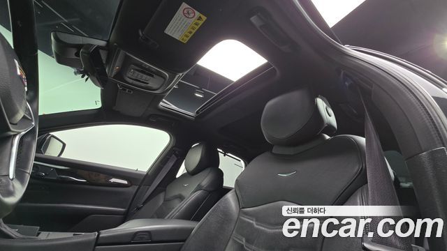 Cadillac CT6 2016 — photo 19